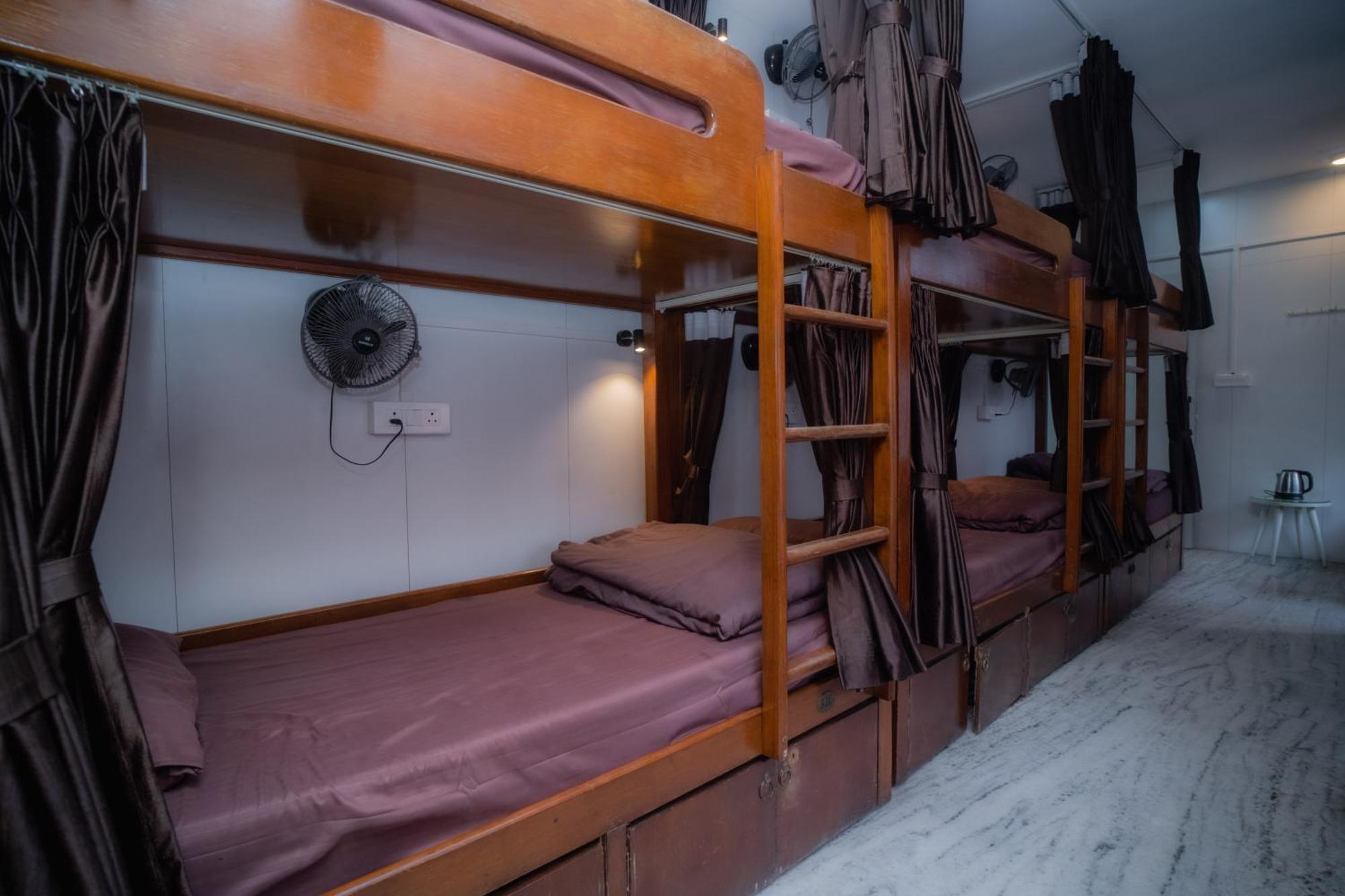 Pearl Courtyard Dormitory 瓦拉纳西 外观 照片