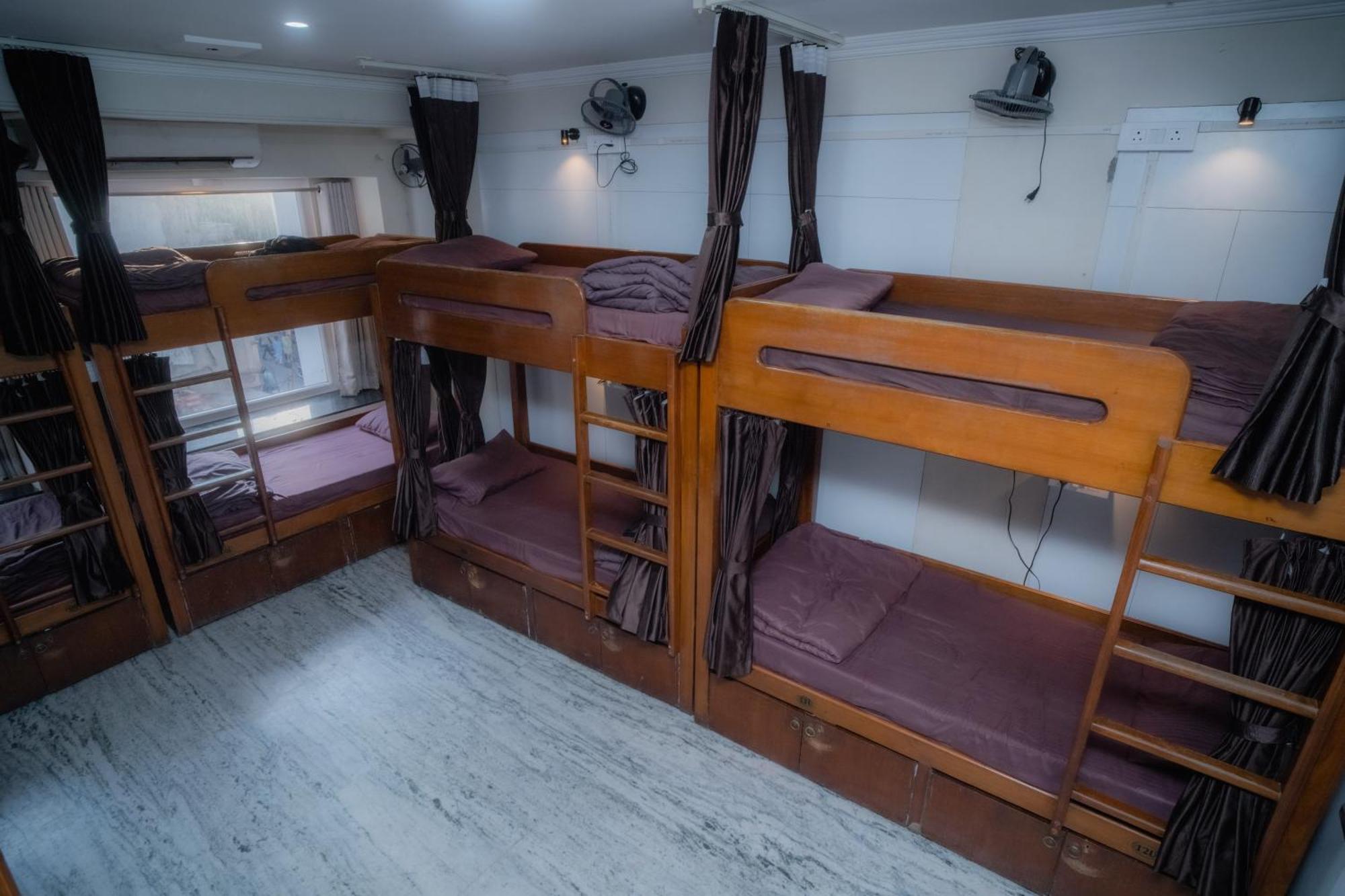 Pearl Courtyard Dormitory 瓦拉纳西 外观 照片
