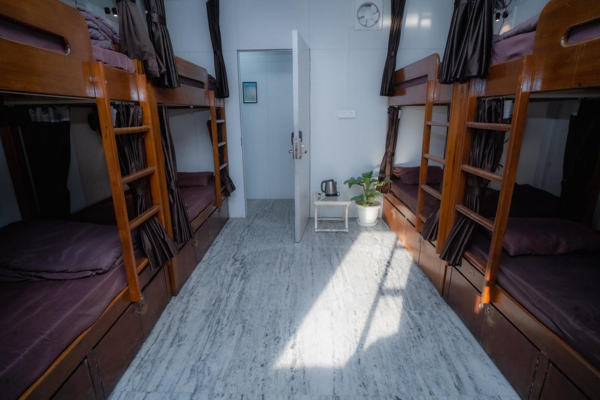 Pearl Courtyard Dormitory 瓦拉纳西 外观 照片