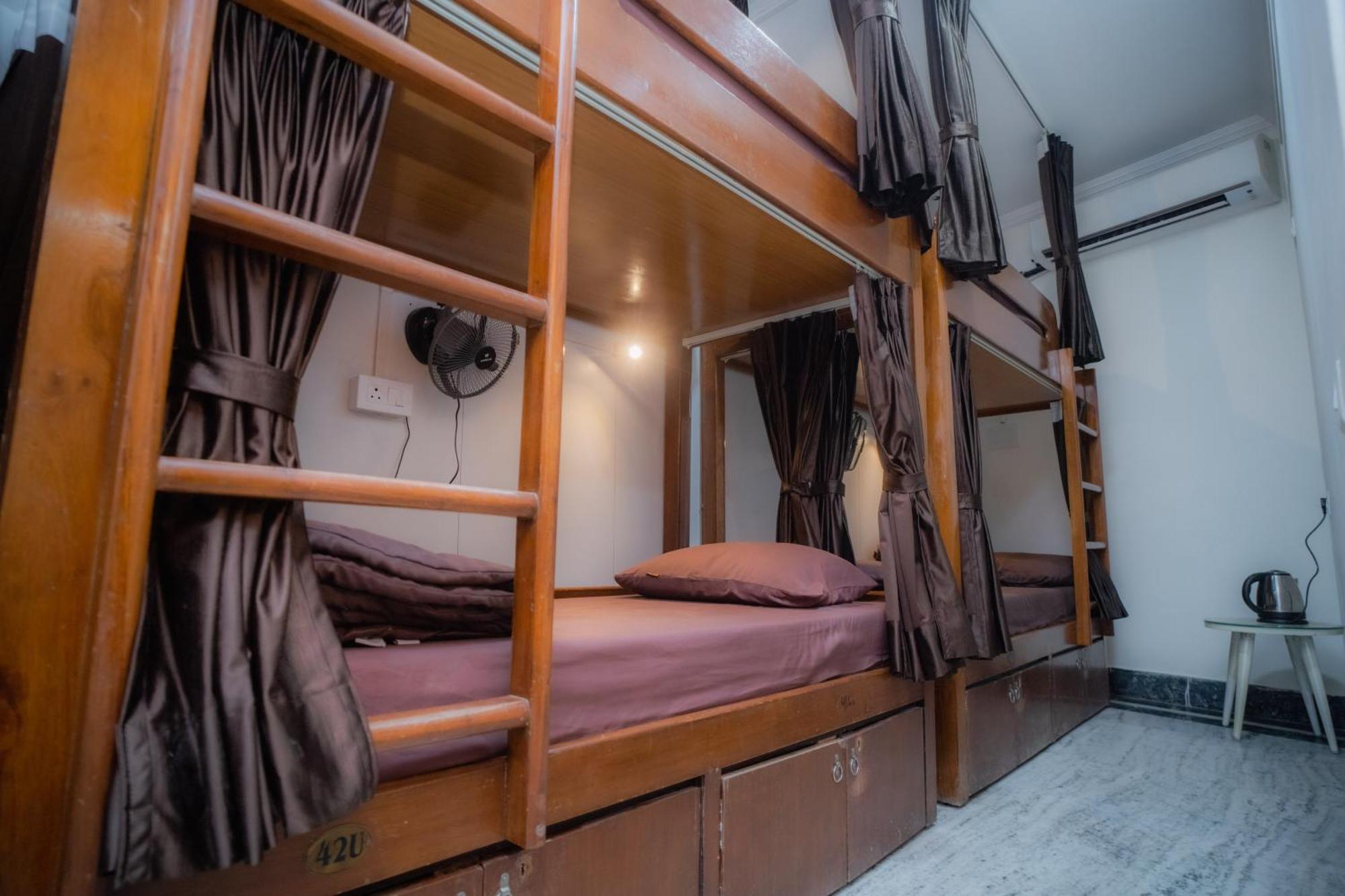 Pearl Courtyard Dormitory 瓦拉纳西 外观 照片