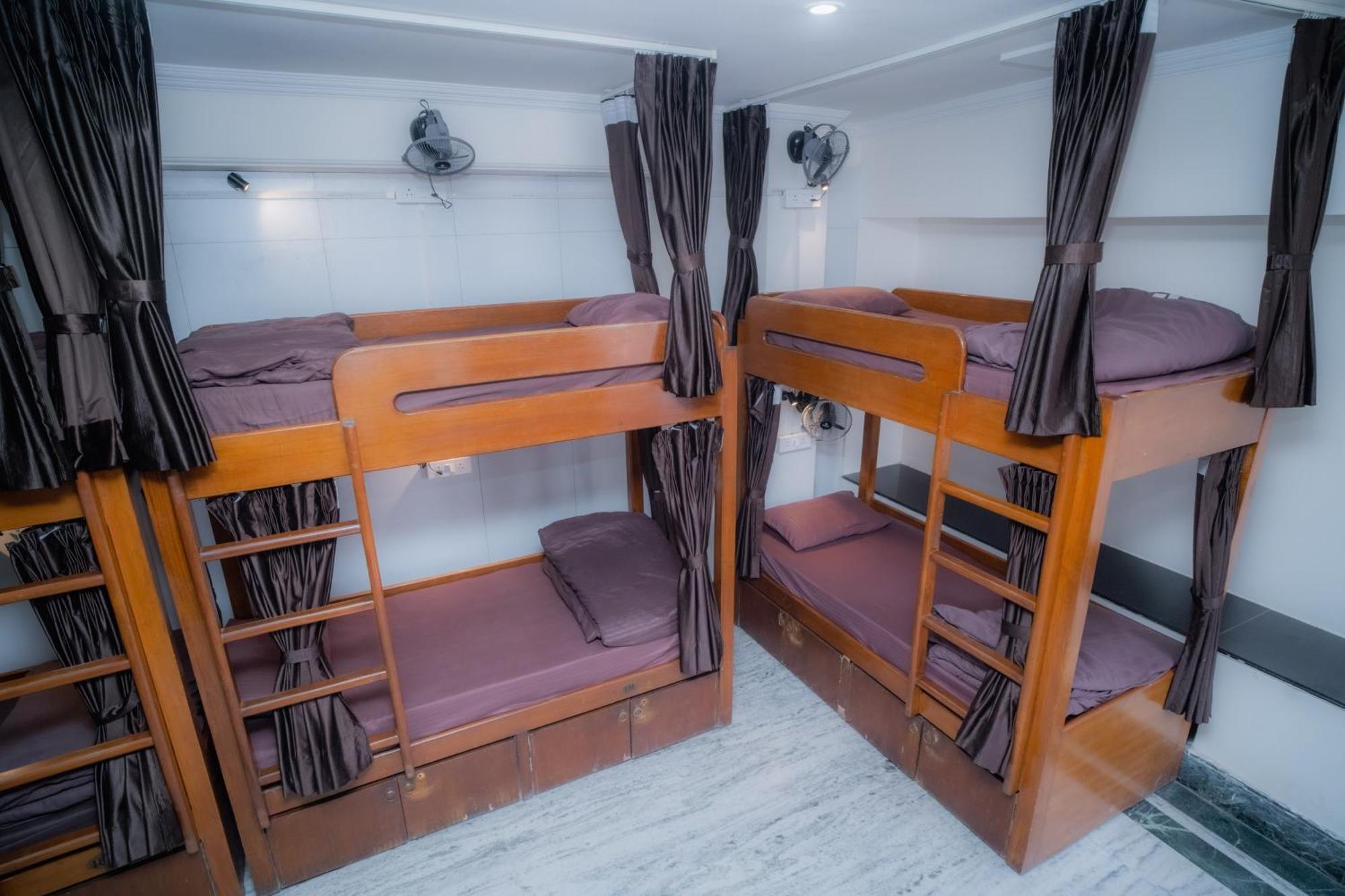 Pearl Courtyard Dormitory 瓦拉纳西 外观 照片